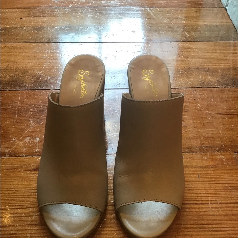 Seychelles wedges